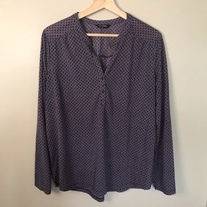 GEORGE Split Neck w/ Buttons  & geometric design